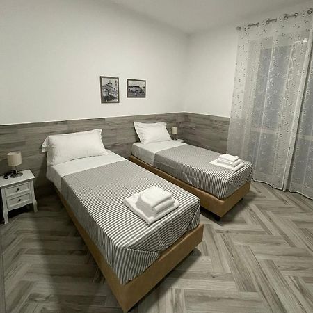 Holiday Rooms Rho Zewnętrze zdjęcie