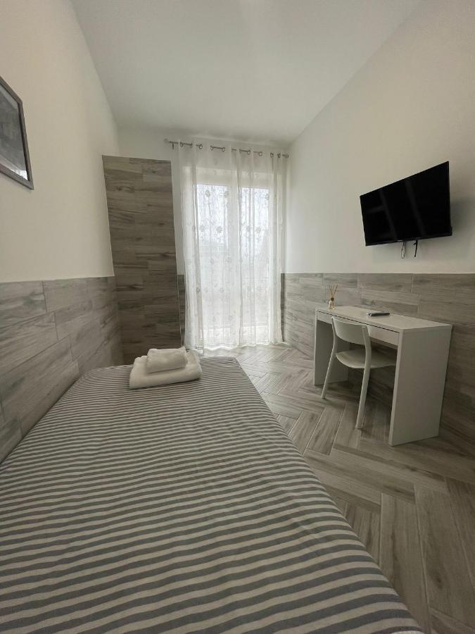 Holiday Rooms Rho Zewnętrze zdjęcie