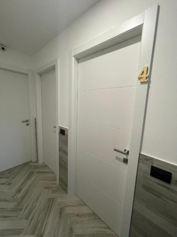 Holiday Rooms Rho Zewnętrze zdjęcie