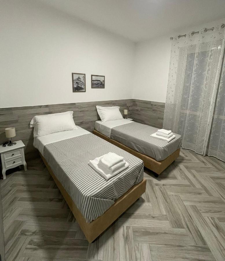 Holiday Rooms Rho Zewnętrze zdjęcie